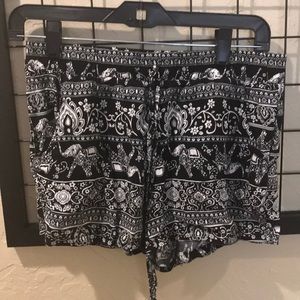 Patterned shorts